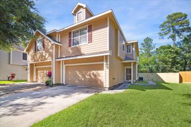 Main picture of 20302 Roble Green Trl