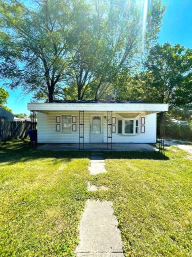 Main picture of 1404 N Locke St
