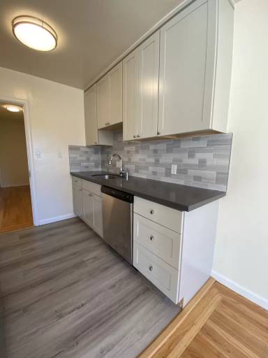 Main picture of 2649 Polk St