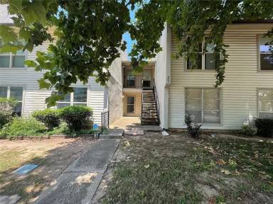 Main picture of 807 Cardinal Creek Blvd