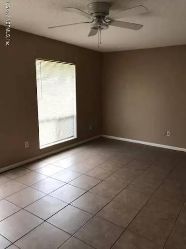Main picture of 808 Meadowbrook Dr