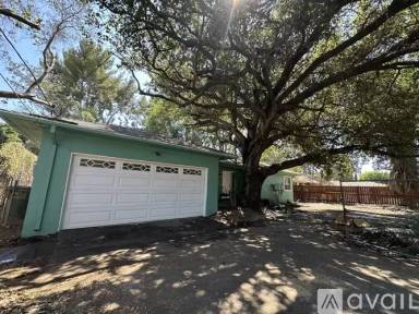 Main picture of 15722 Parthenia St