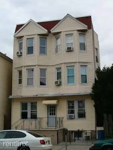 Main picture of 571 W Side Ave