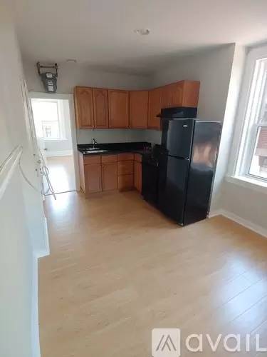 Main picture of 70 Joy St