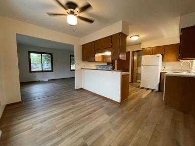 Main picture of 750 Kingston Ct