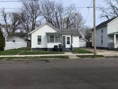 Main picture of 1219 N Oak St