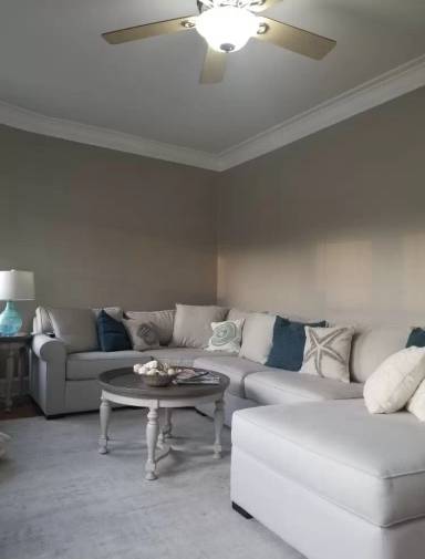 Main picture of 800 S Oak Park Ave