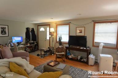 Main picture of 263 N Harvard St