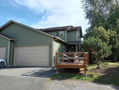 Main picture of 2236 Yew St