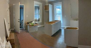 Main picture of 2225 N Leavitt St