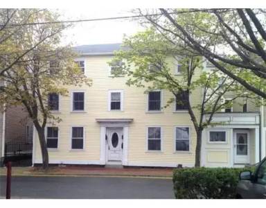 Main picture of 93 Derby St