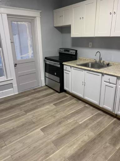 Main picture of 15 Fulton St