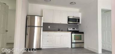 Main picture of 237 NE 58th St