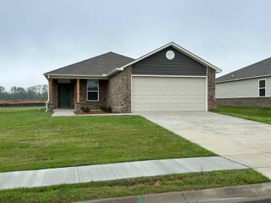Main picture of 55 Foster Louis Ln