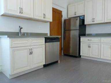 Main picture of California St