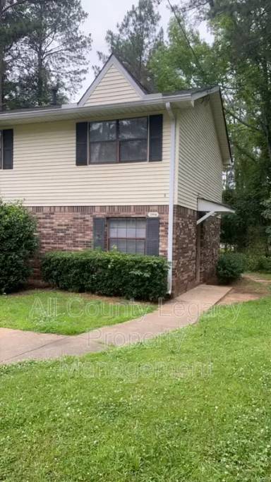 Main picture of 2994 Sonya Ln