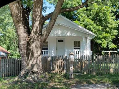 Main picture of 123 N Willow Ave