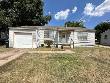 Main picture of 1430 Maple Dr