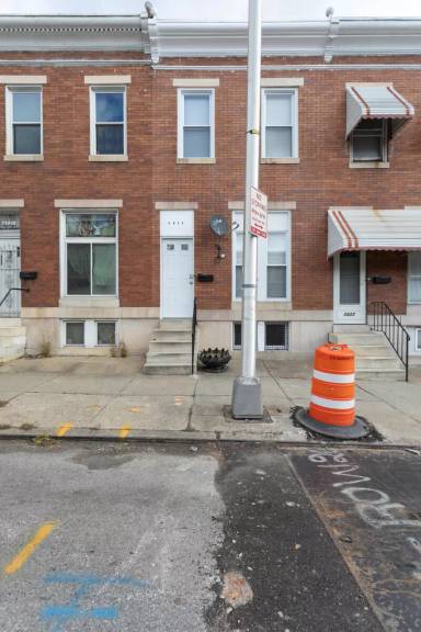 Main picture of 3529 Greenmount Ave