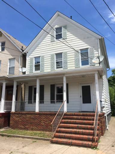 Main picture of 33 Delafield St