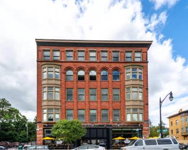 Main picture of 346 Connecticut St