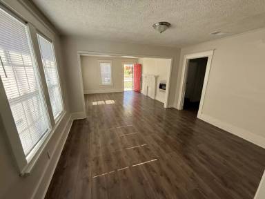 Main picture of 498 Josephine St