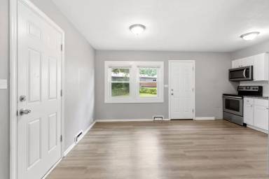 Main picture of 11407 Winchester Ave