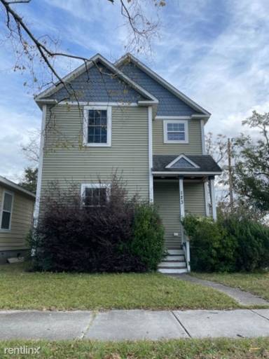 Main picture of 113 S 10th St
