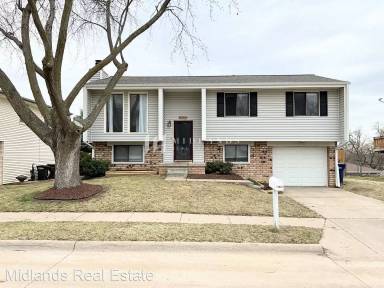 Main picture of 11922 S 33rd St