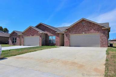 Main picture of 863 Broadridge Dr