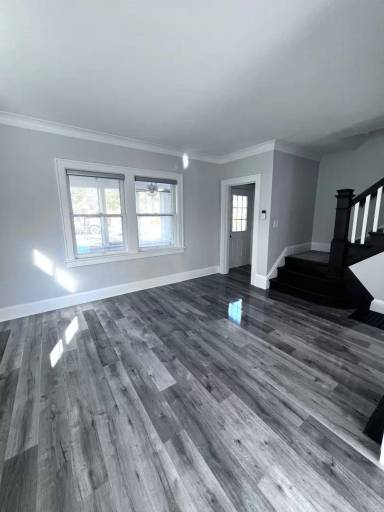 Main picture of 610 E 8th St
