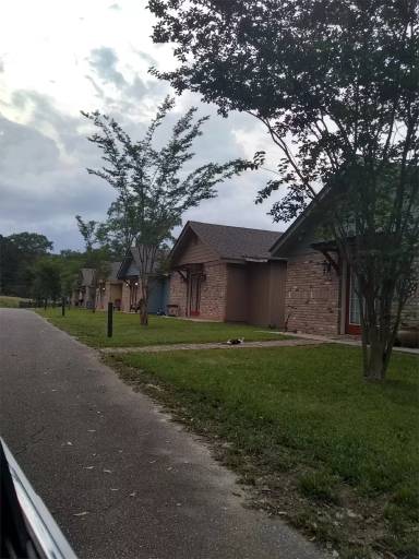 Main picture of 1160 Highway 588 W