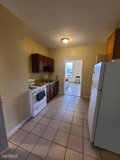 Main picture of 125 Elm St