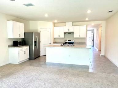 Main picture of 709 Versailles Ln