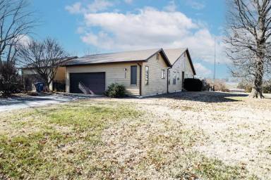 Main picture of 935 Banning St