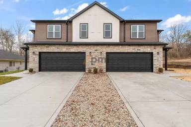 Main picture of 5788 Adams St