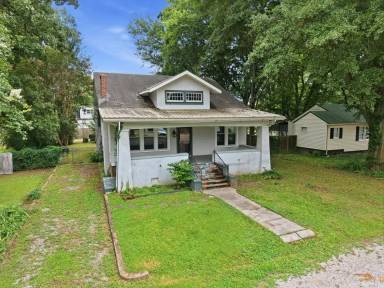 Main picture of 1623 Enolam Blvd SE