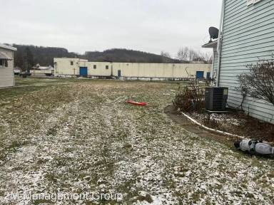 Main picture of 8 N Wayne St