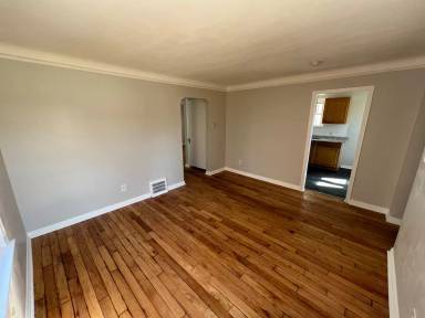 Main picture of 15813 Lappin St
