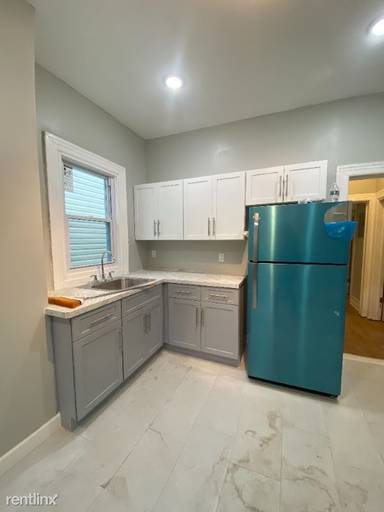 Main picture of 31 Lexington Ave