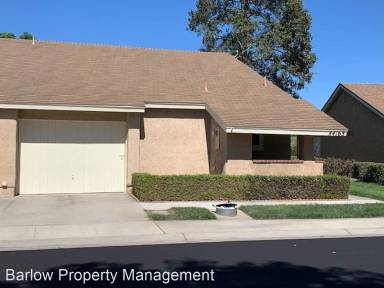 Main picture of 44109 Village 44