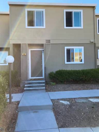 Main picture of 5 Oak Crest Ct