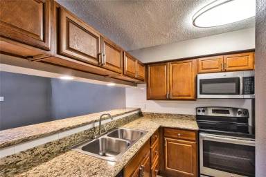 Main picture of 2125 Augusta Dr