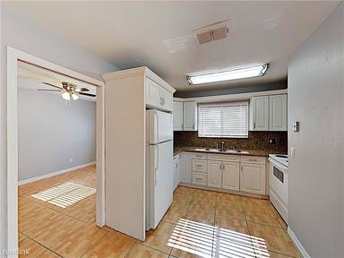 Main picture of 8801 SW 22nd St