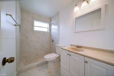 Main picture of 7360 SW 23rd St
