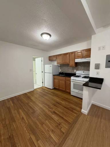 Main picture of 34 Franklin Ave