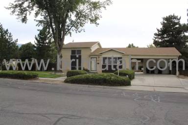 Main picture of 602 E Pioneer Ave