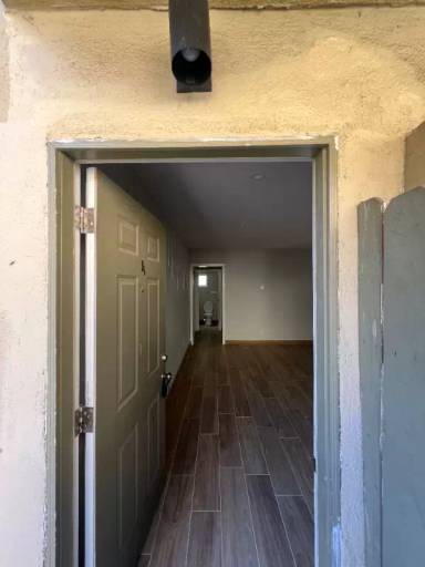 Main picture of 14547 Saticoy St