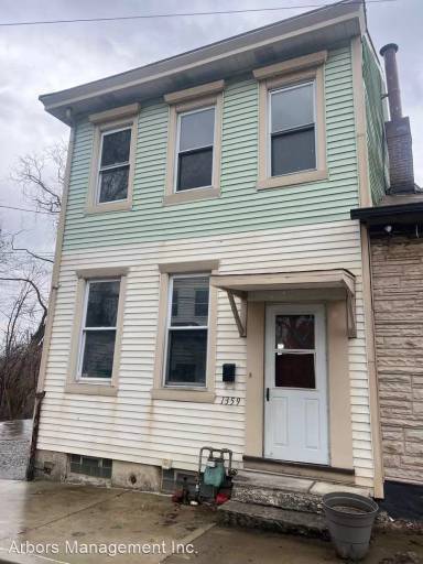 Main picture of 1331 Diana St