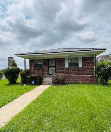 Main picture of 1041 Columbia St